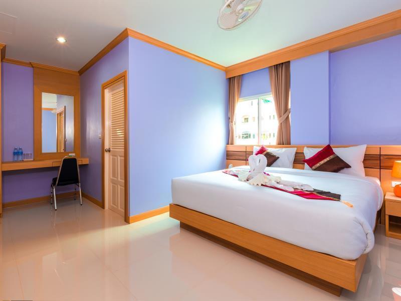 Phusita Hotel - Sha Certified Patong Eksteriør bilde