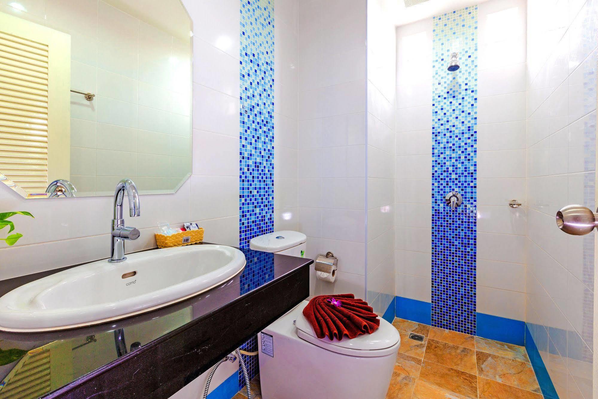 Phusita Hotel - Sha Certified Patong Eksteriør bilde