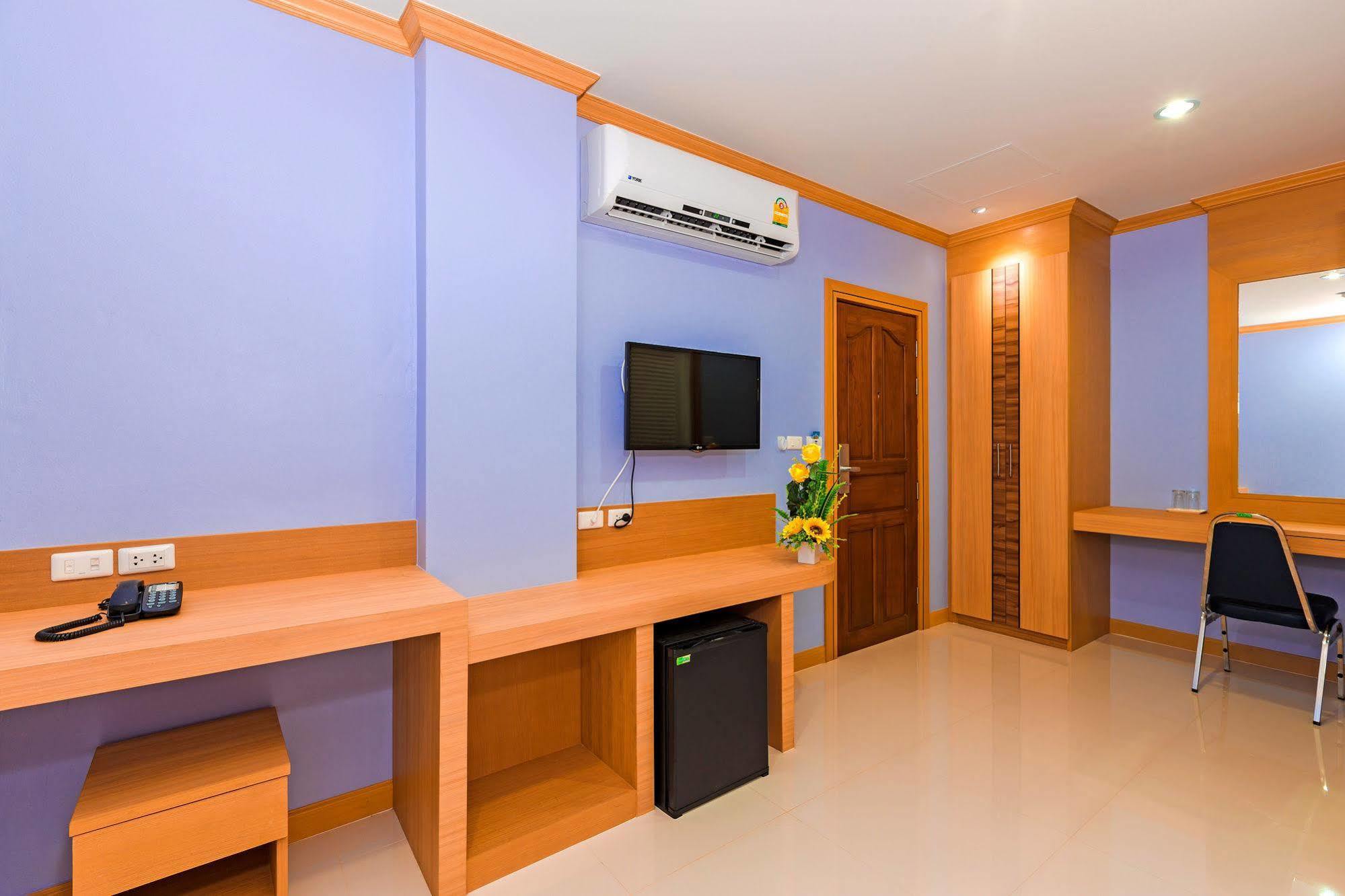 Phusita Hotel - Sha Certified Patong Eksteriør bilde