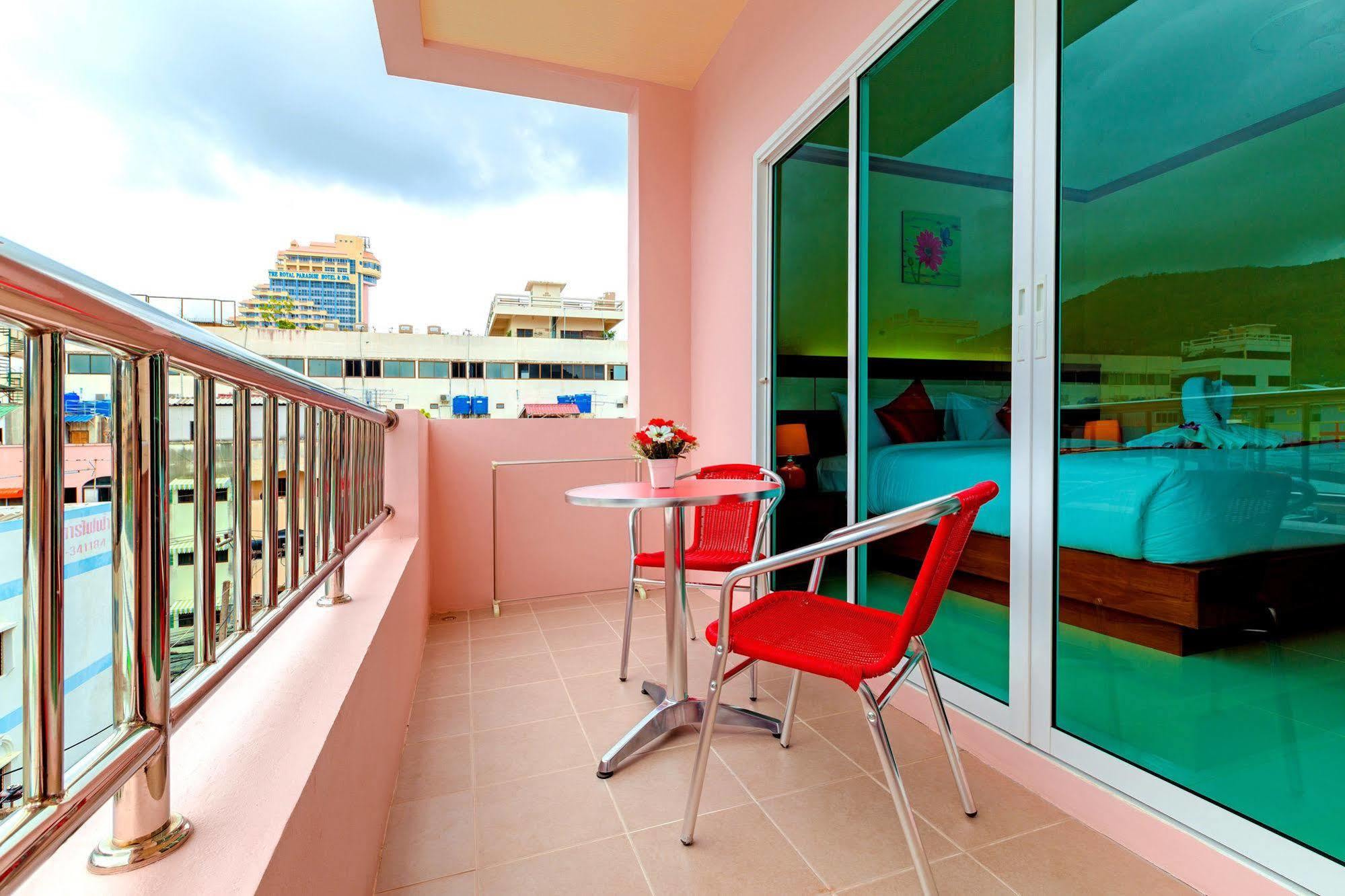 Phusita Hotel - Sha Certified Patong Eksteriør bilde